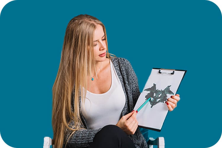 Psychologist teaching what is psychological testing and how to perform psychological tests